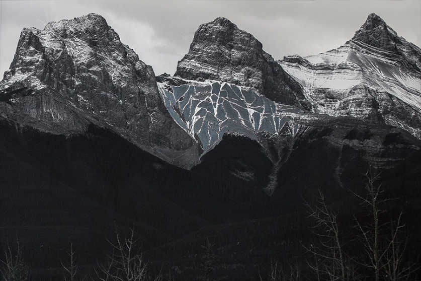 http://www.pbx.mirunadragan.com/files/gimgs/th-12_Dragan11_TheMountainsAreMirrors6-web.jpg