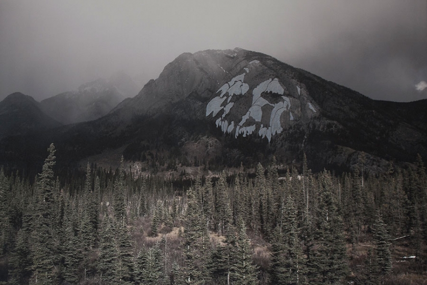http://www.pbx.mirunadragan.com/files/gimgs/th-12_Dragan08_TheMountainsAreMirrors3-web.jpg