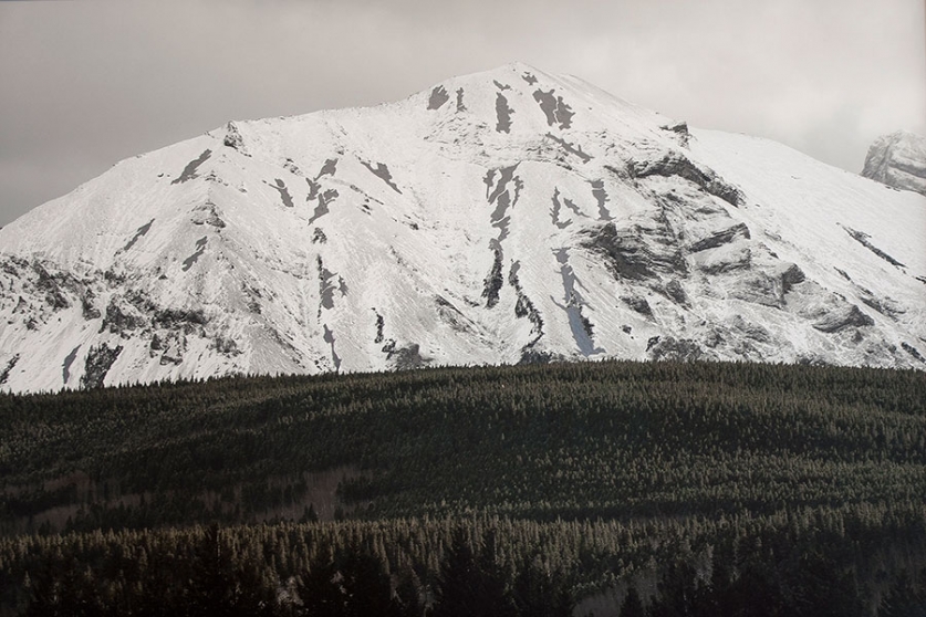 http://www.pbx.mirunadragan.com/files/gimgs/th-12_Dragan06_TheMountainsAreMirrors1-web.jpg